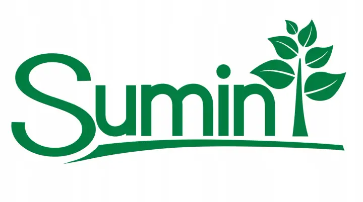 Zielony napis "Sumin" z listkami symbolizującymi wzrost, idealny do opisu produktów do ochrony roślin.